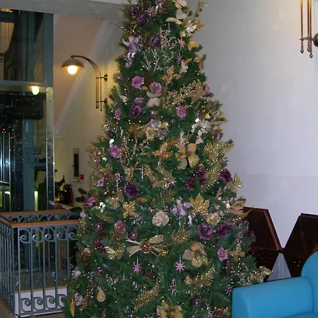 Eden Naples