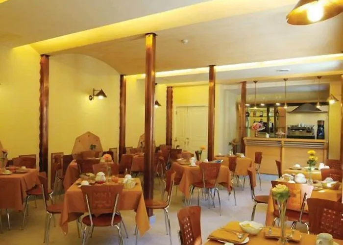 Eden Hotel 3*