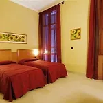 Eden 3* نابولي